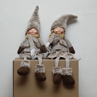 Sitzende Puppen 2x Euro 4,75